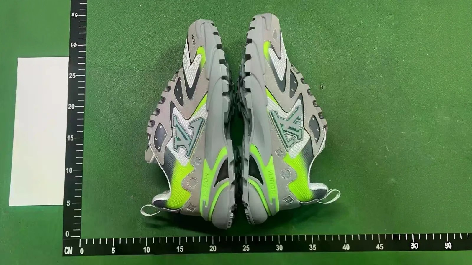 Louis Vuitton Sneakers Logo-appliqué lace-up running image 3