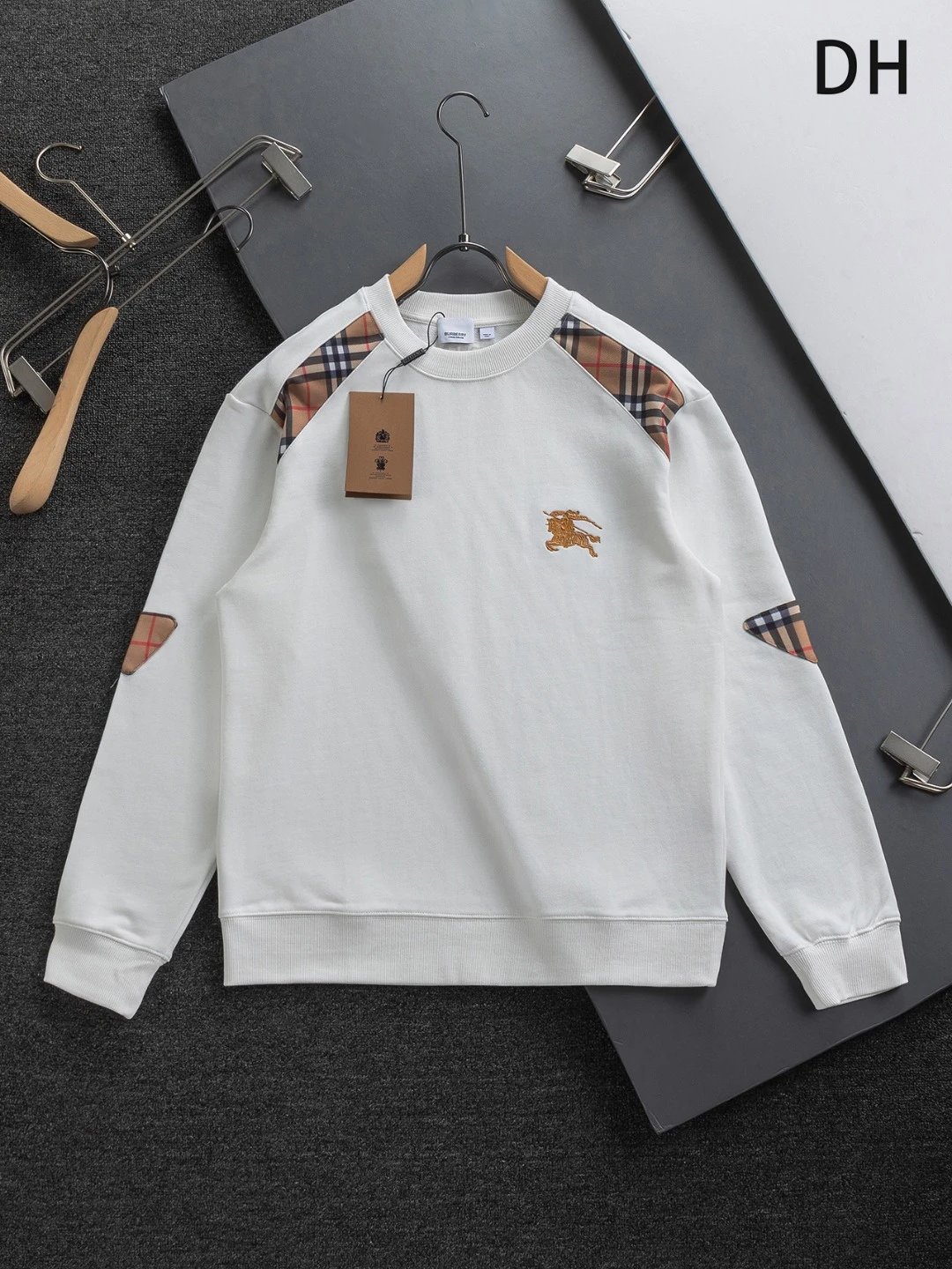 Burberry White Long Sleeve Sweatshirt