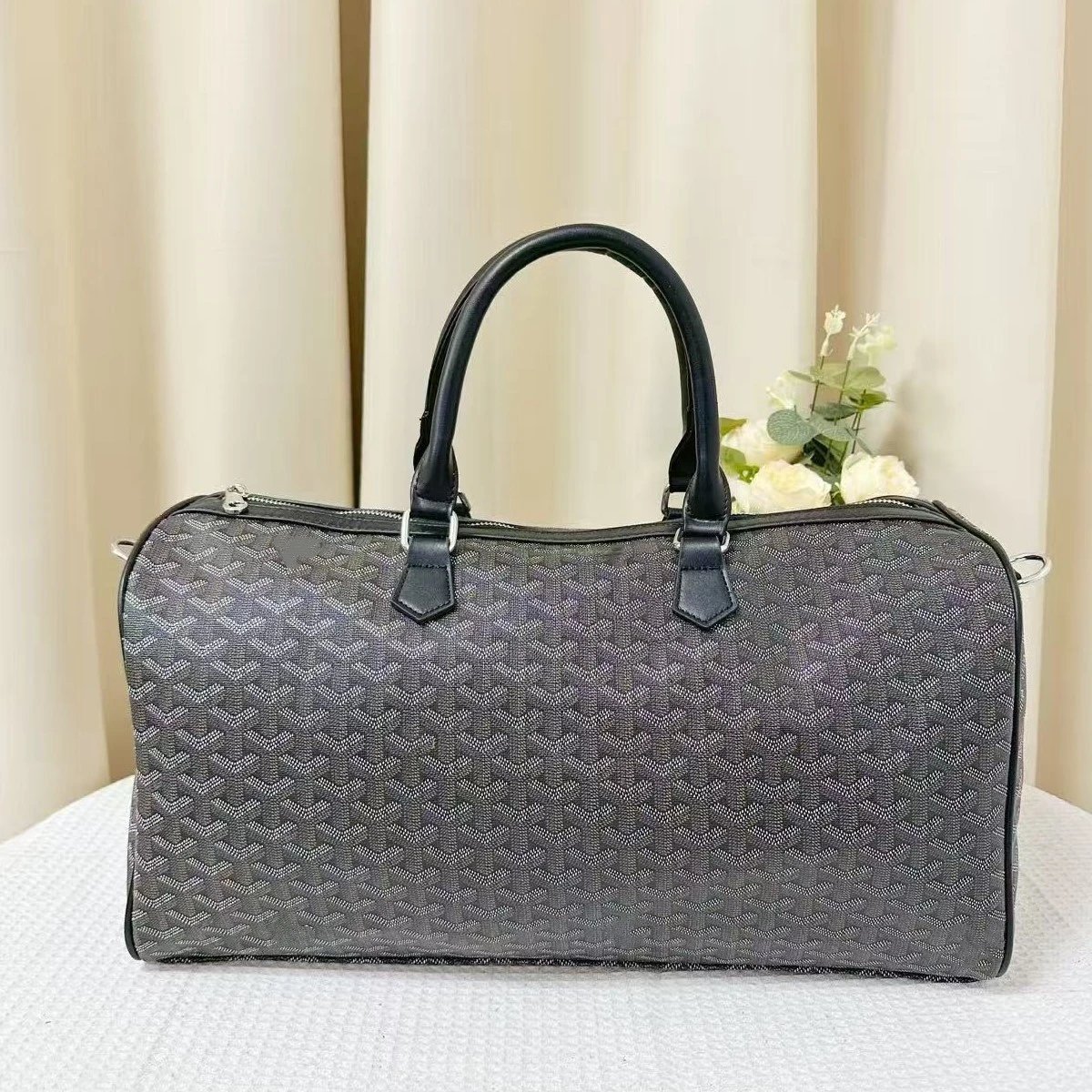 High Quality Houndstooth Letter Y Print Travel Gym Bag Large Capacity Outdoor Duffle Bag Wholesale for Europe and America