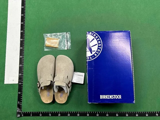 Unbranded Sneakers Distressed low-top with star appliqué product detail image 5
