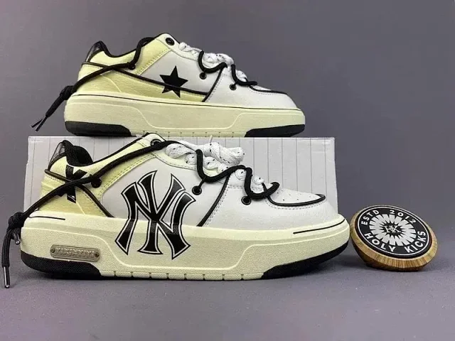 MLB Slippers Play Ball Origin Canvas Mule product detail image 1