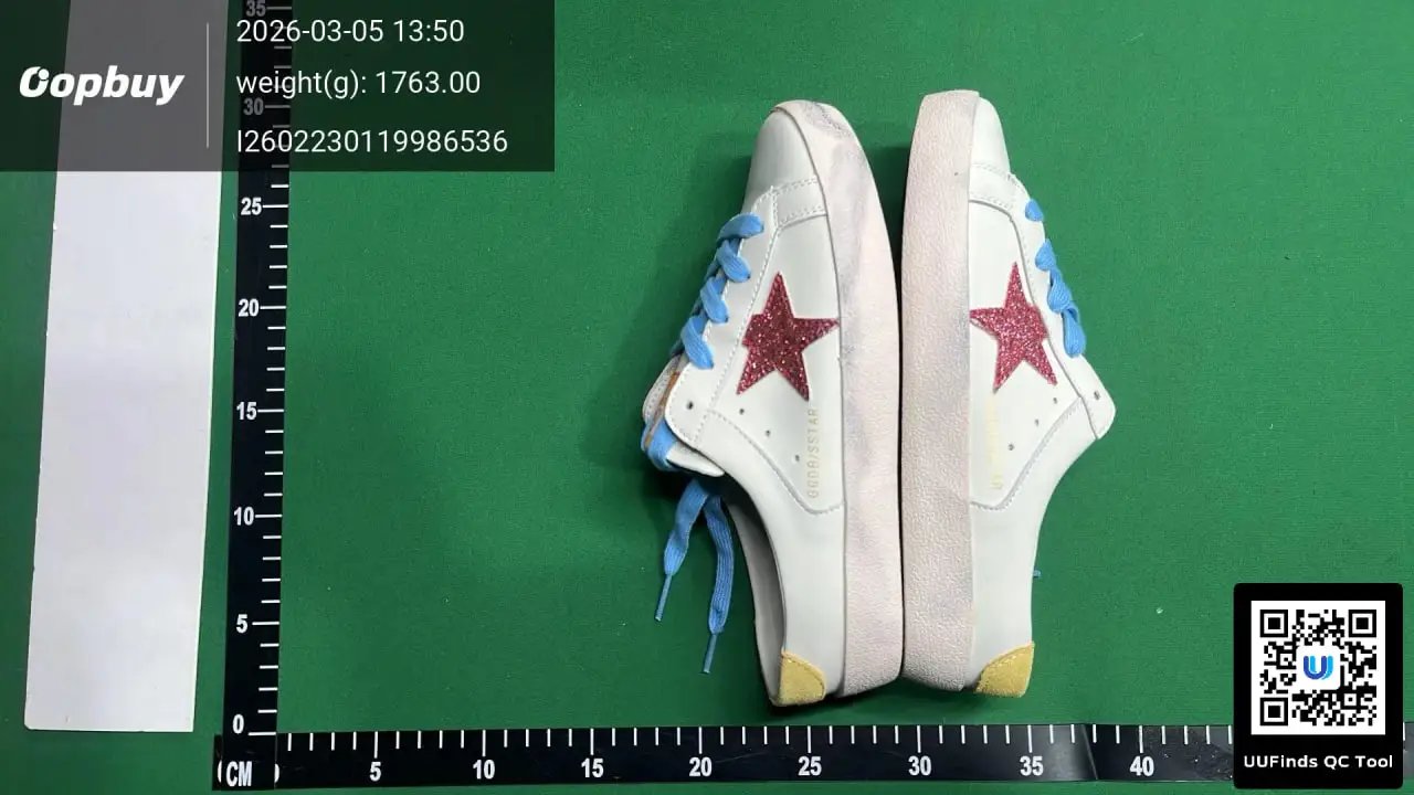 Unbranded Sneakers Distressed low-top with star appliqué image 4