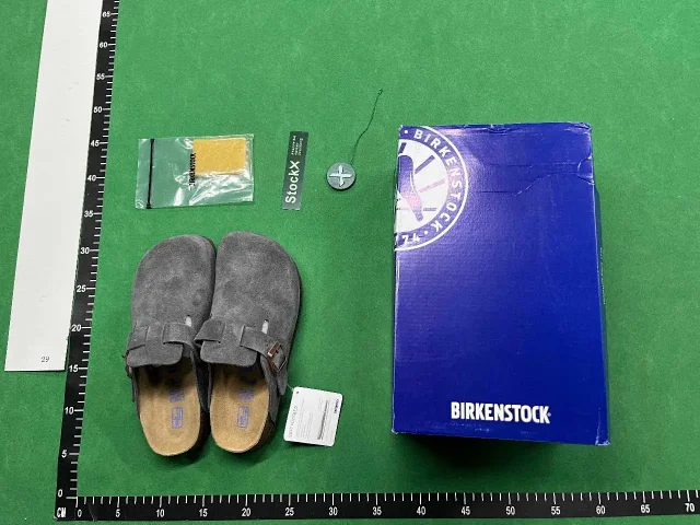 Unbranded Sneakers Distressed low-top with star appliqué product detail image 7