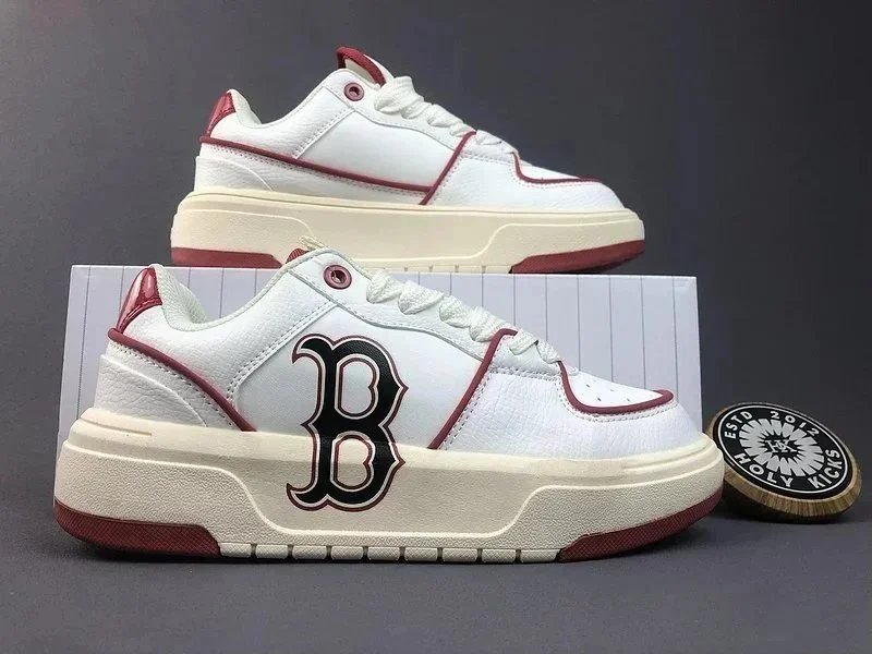 MLB Slippers Play Ball Origin Canvas Mule — 38