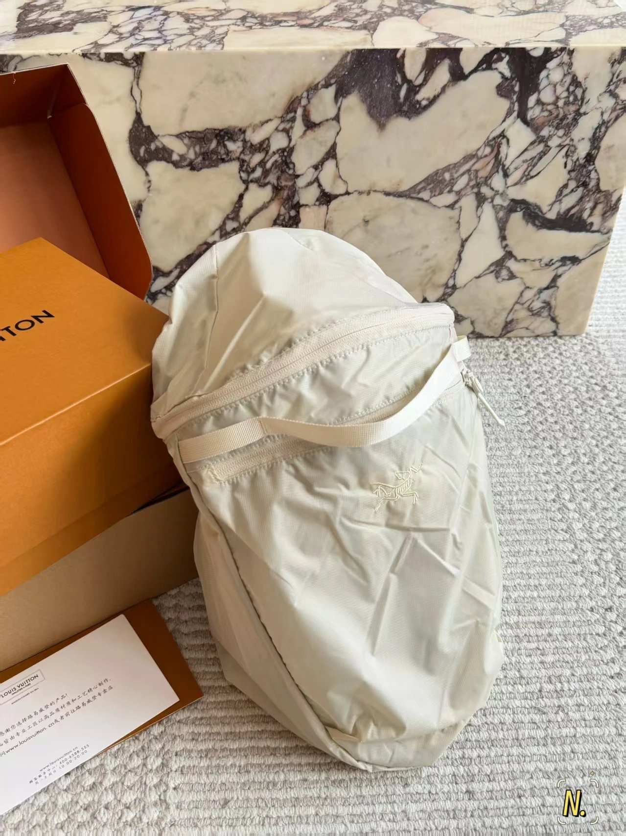 Dior Backpacks Oblique canvas flap backpack with front pocket — A-rc'teryx Heliad Off-white(15 L)