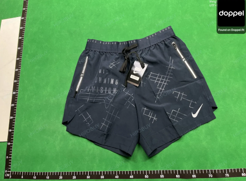 Nike Shorts Double-layer running with zip pockets and reflective graphic print image 11