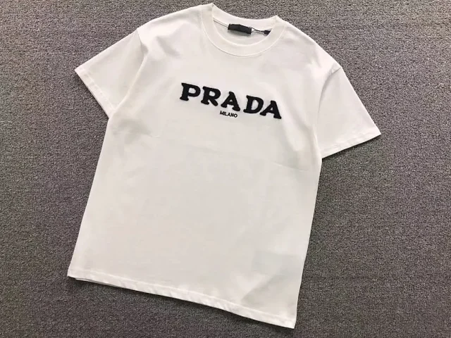 Prada T-Shirts Short-Sleeve Crewneck Logo T-Shirt product detail image 2