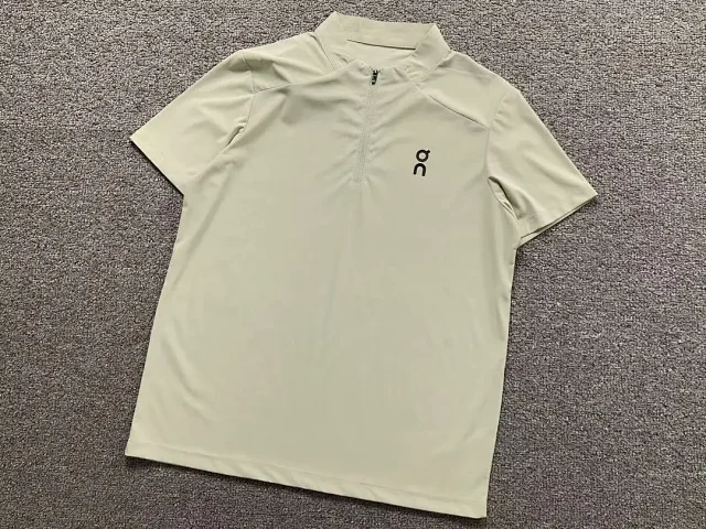 On Shirts Short-Sleeve Quarter-Zip Polo Shirt product detail image 3