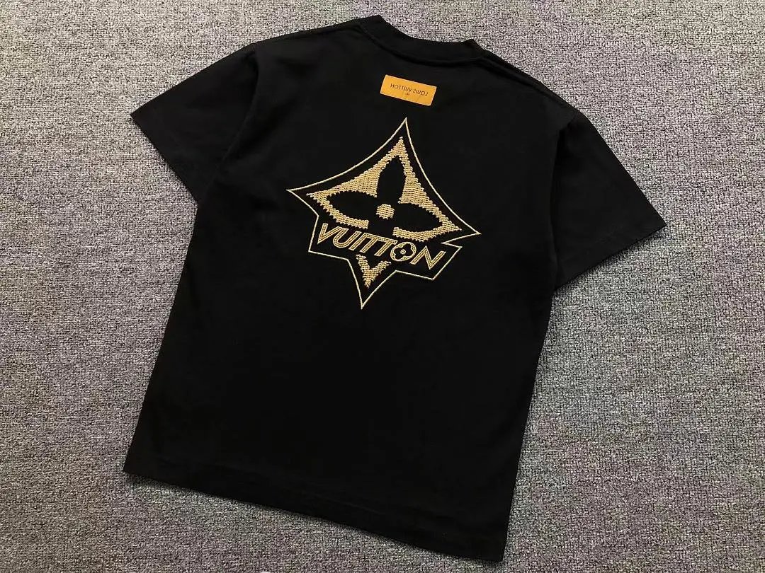 Louis Vuitton T-Shirts Short-Sleeve T-Shirt with Embroidered Monogram Flower and Graphic image 3