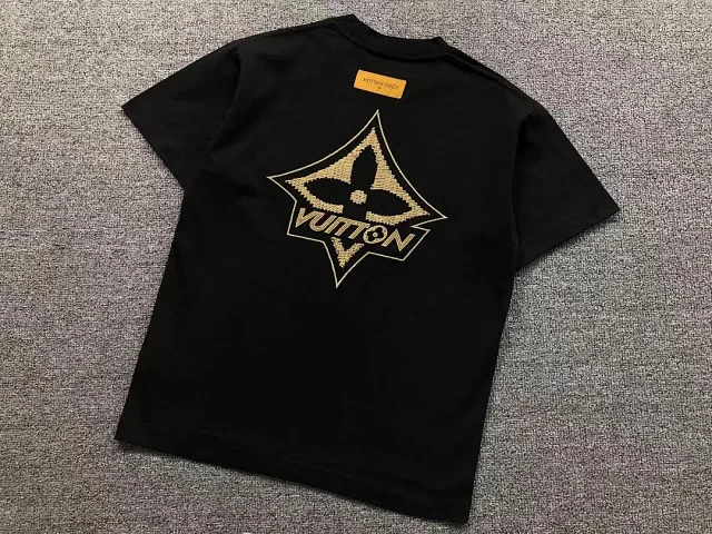 Louis Vuitton T-Shirts Short-Sleeve T-Shirt with Embroidered Monogram Flower and Graphic product detail image 3