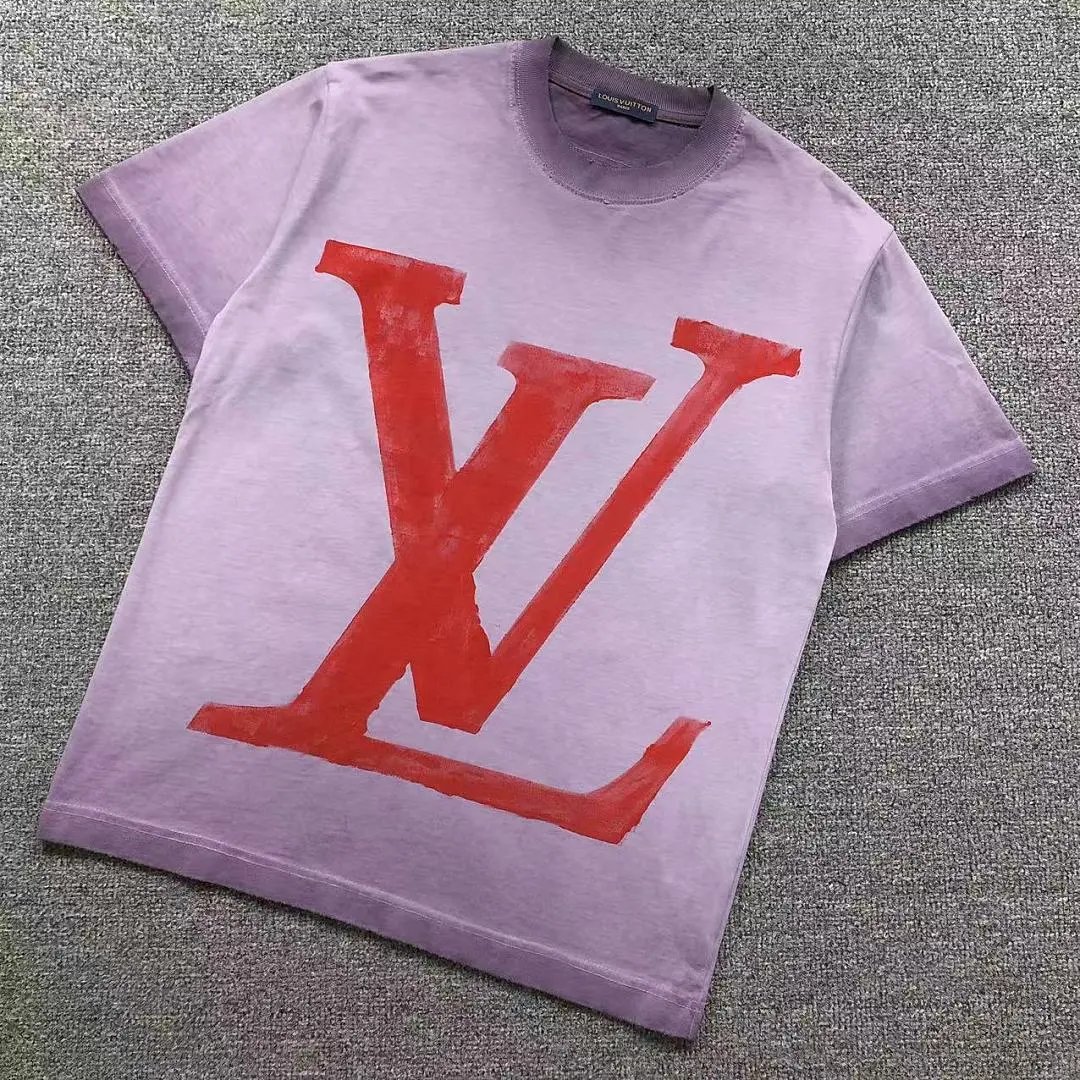 Louis Vuitton Tee — W2CFinds curated find