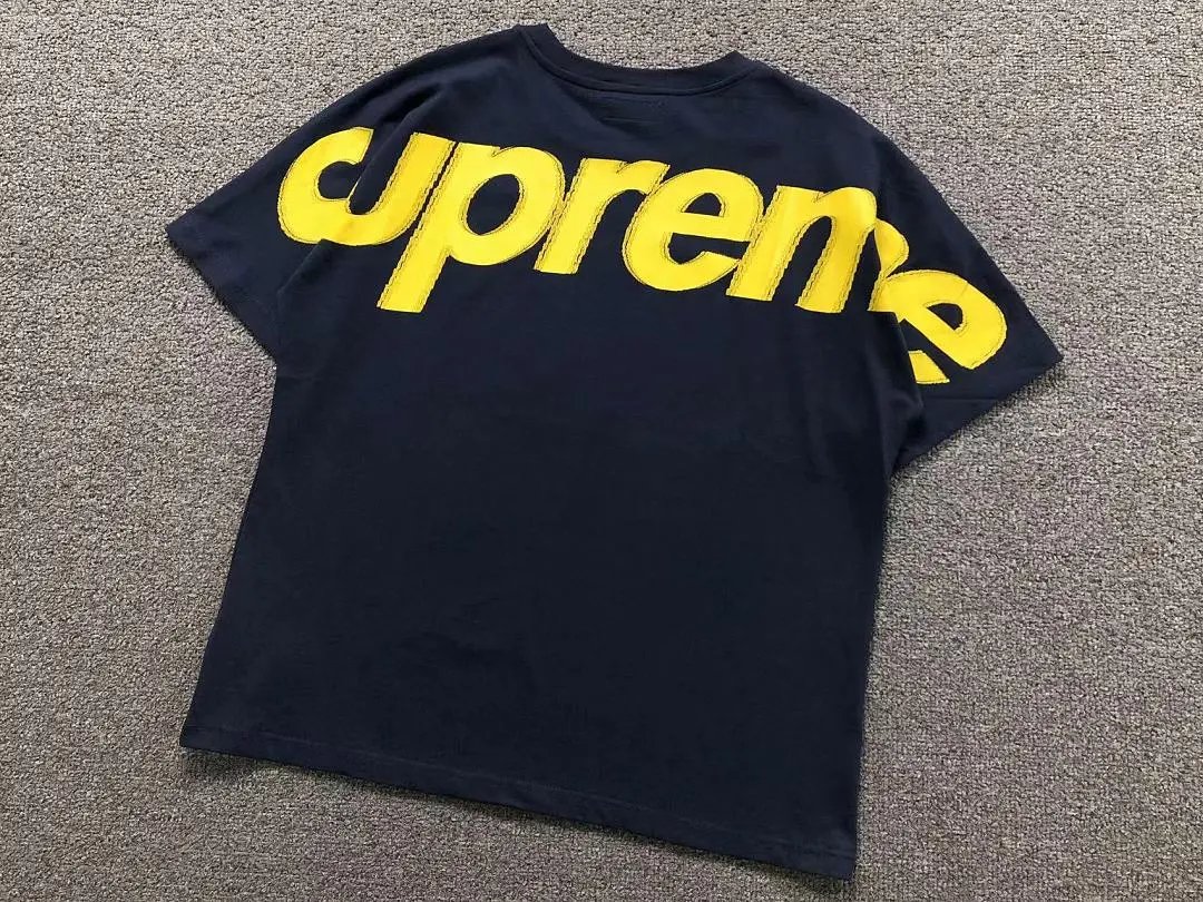 Supreme T-Shirts Short-Sleeve Logo T-Shirt image 6