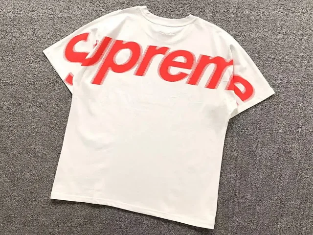Supreme T-Shirts Short-Sleeve Logo T-Shirt product detail image 4