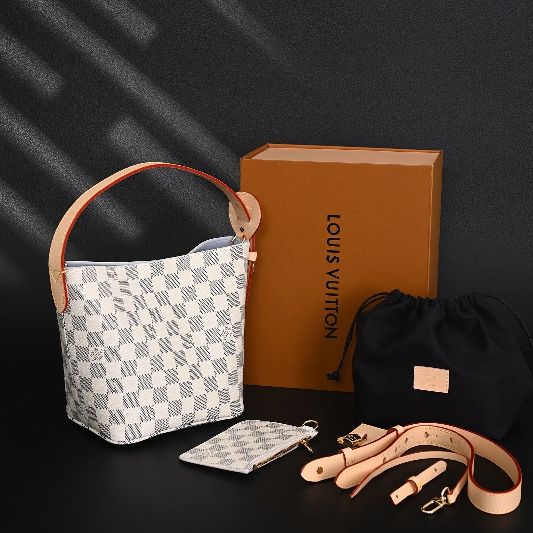 Louis Vuitton Bag — W2CFinds curated find