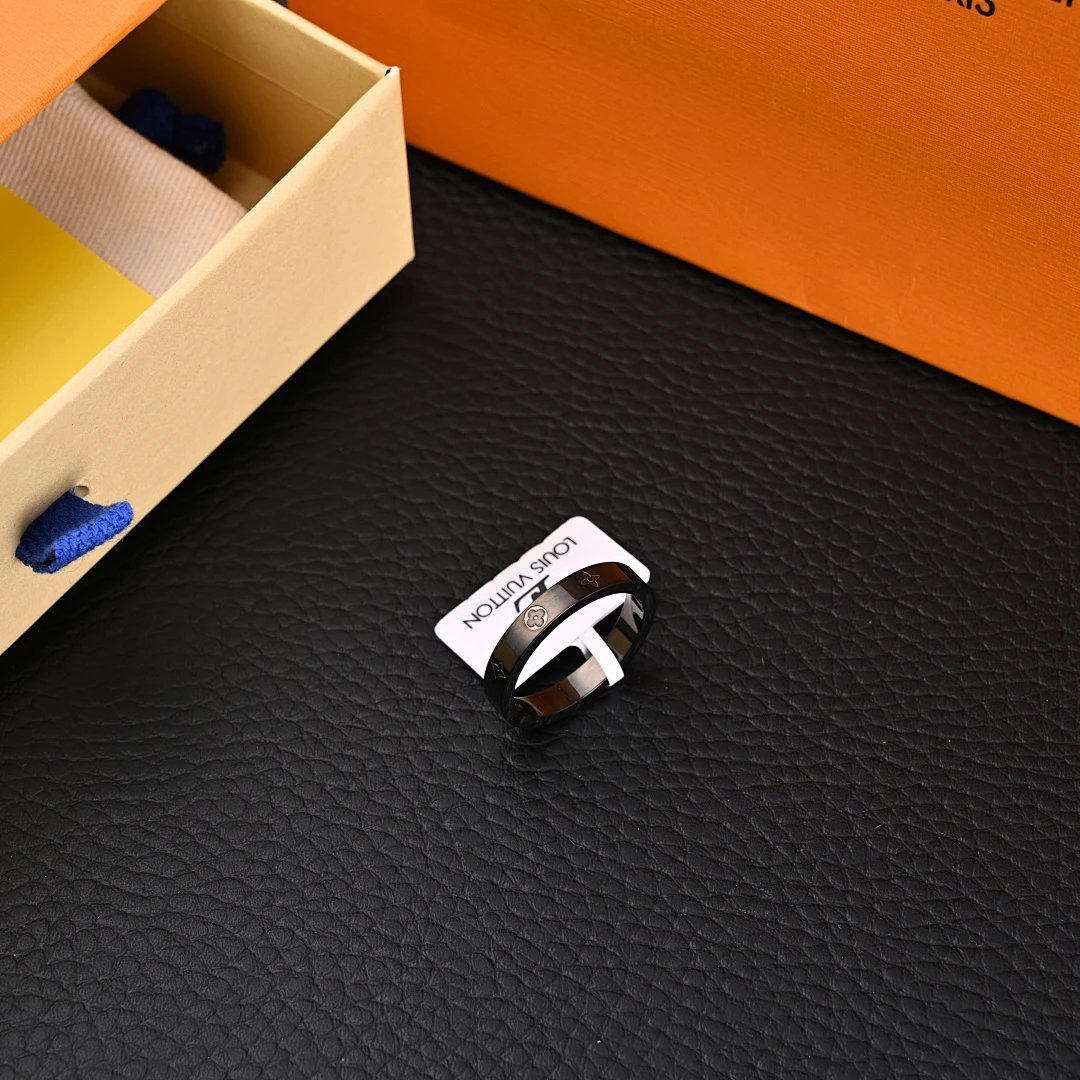 Louis Vuitton Ring