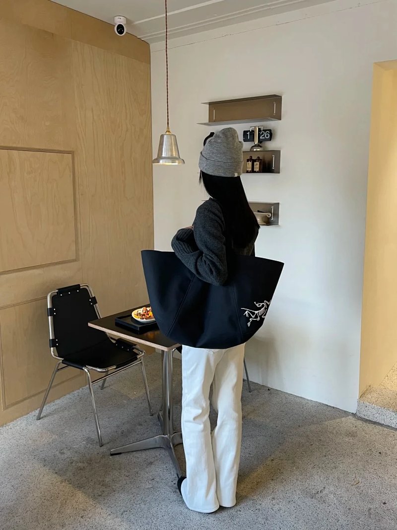 Tote bag from Charmander