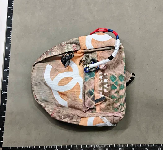 Unbranded Backpacks Padded shoulder straps with front zip pocket product detail image 9