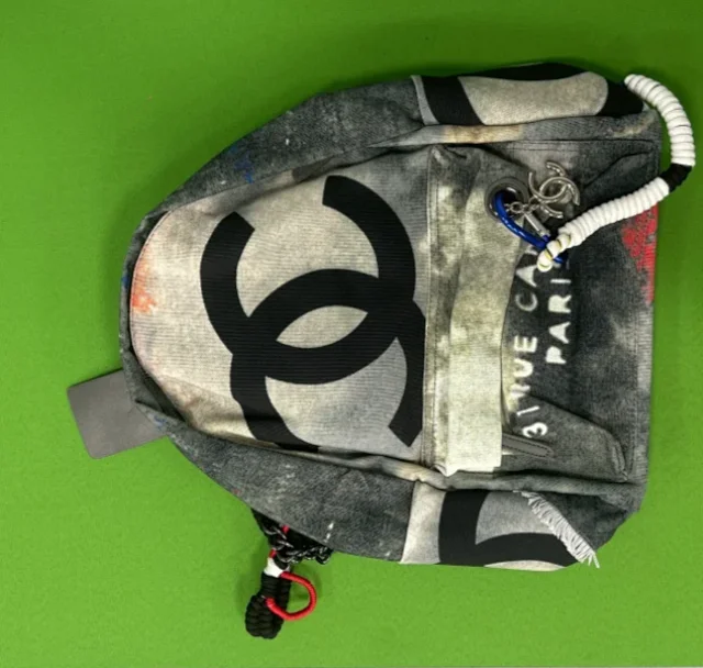 Unbranded Backpacks Padded shoulder straps with front zip pocket product detail image 8