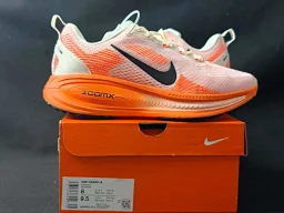 thumbnail for GQ Special offer NK Vomero 18 Comfortable Mai Soft Low-top Leisure Training City Commuter Running Shoes