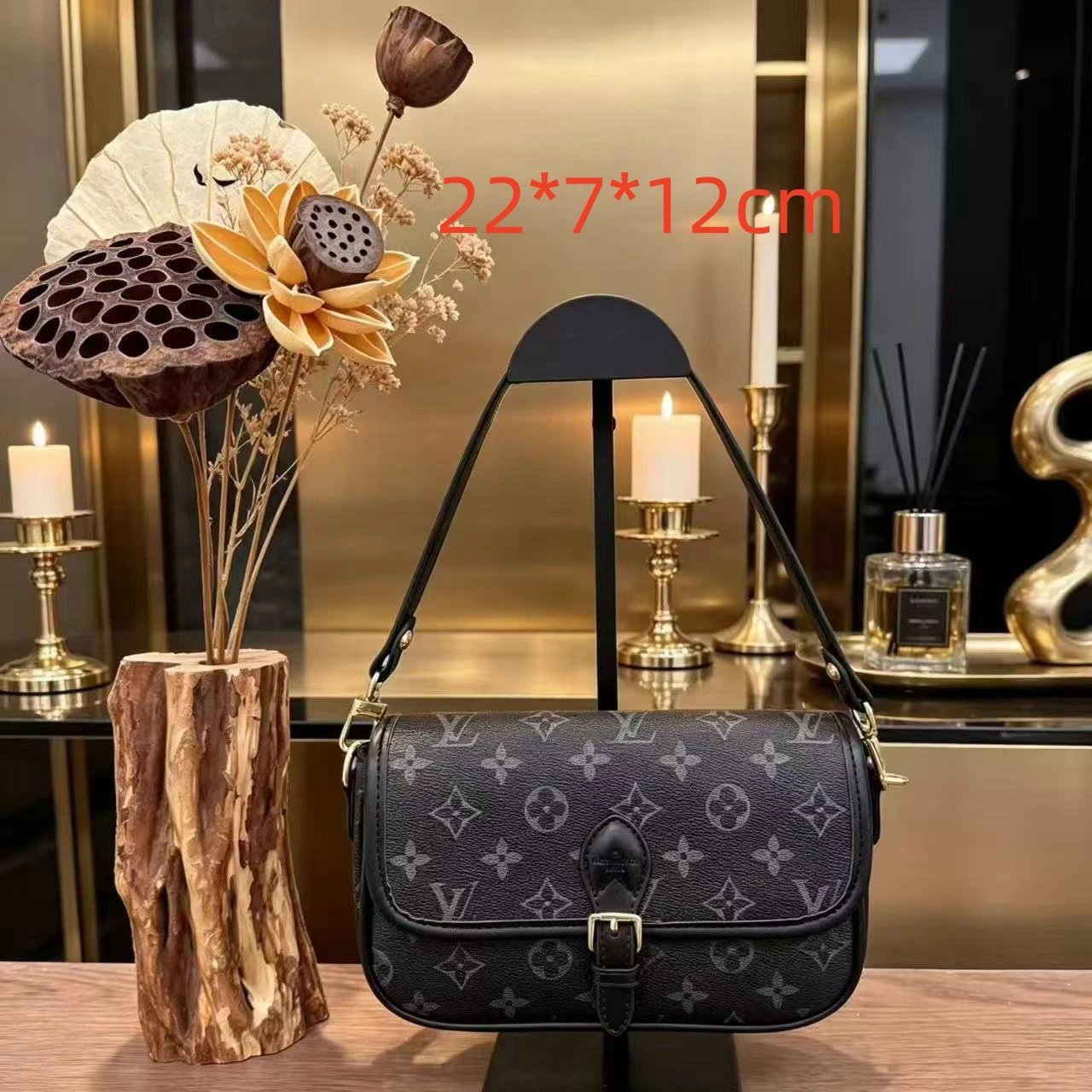 Gucci Assorted monogram bags — 173
