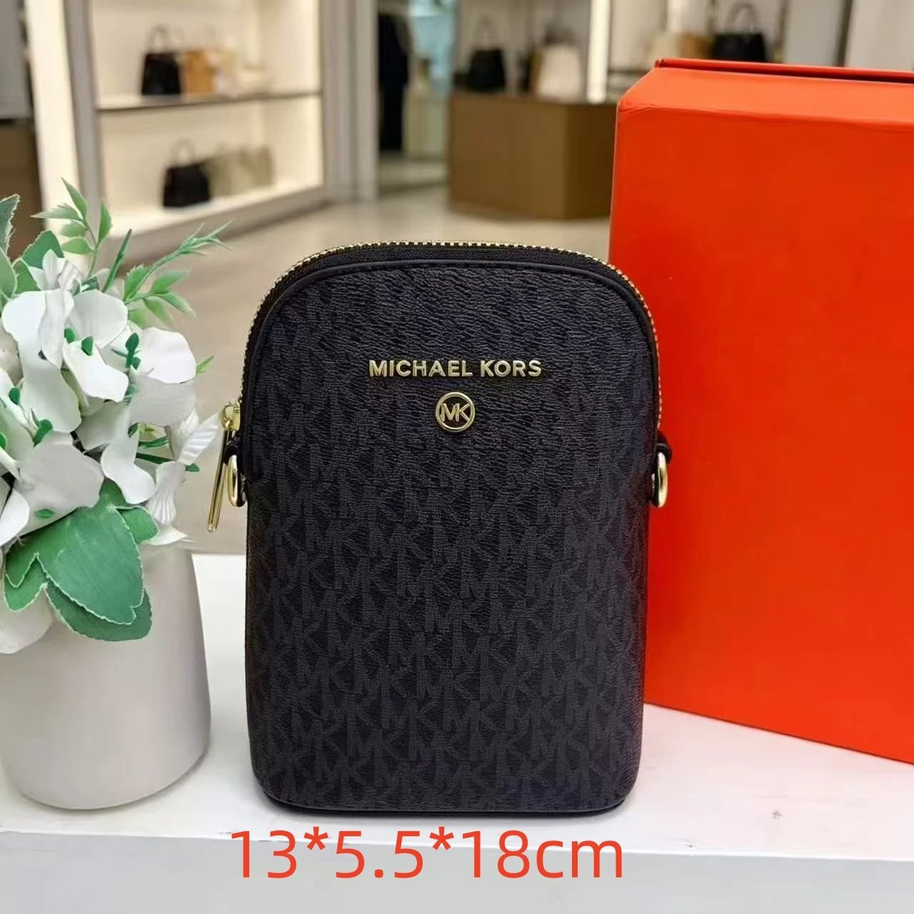 Gucci Assorted monogram bags — 15