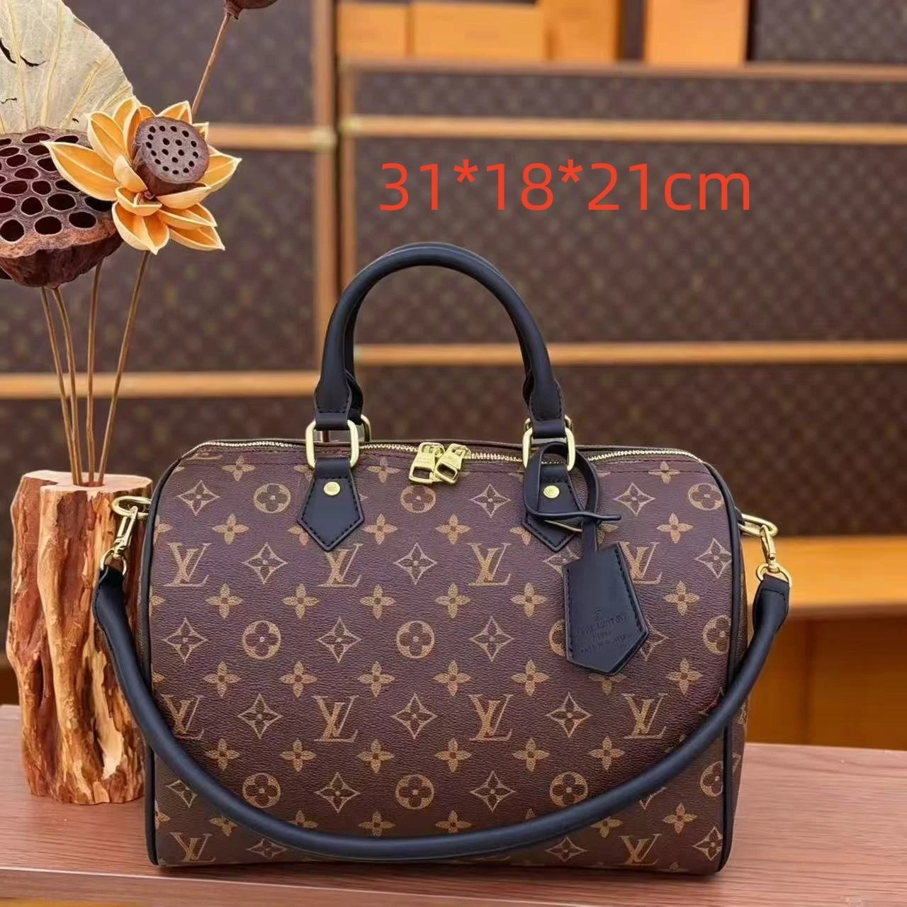 Gucci Assorted monogram bags — 38