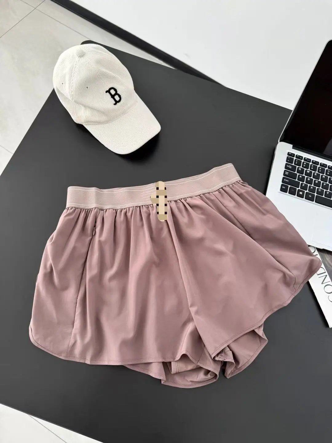 alo Shorts High-Waisted Layered Athletic — 19
