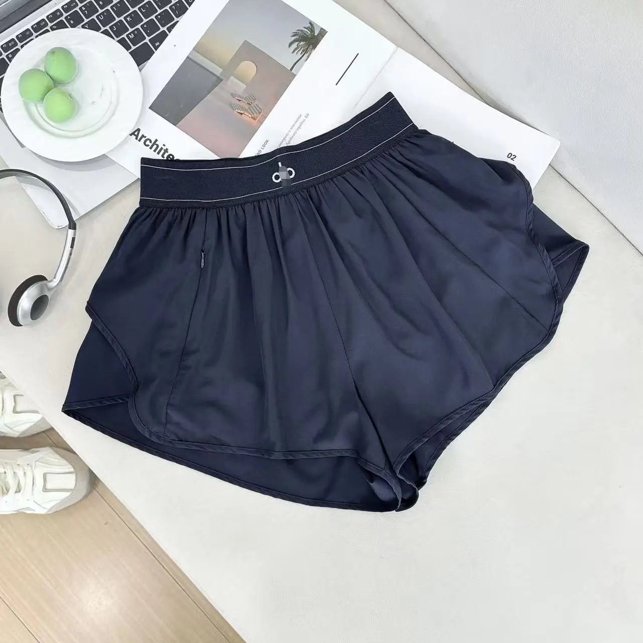 alo Shorts High-Waisted Layered Athletic — 17