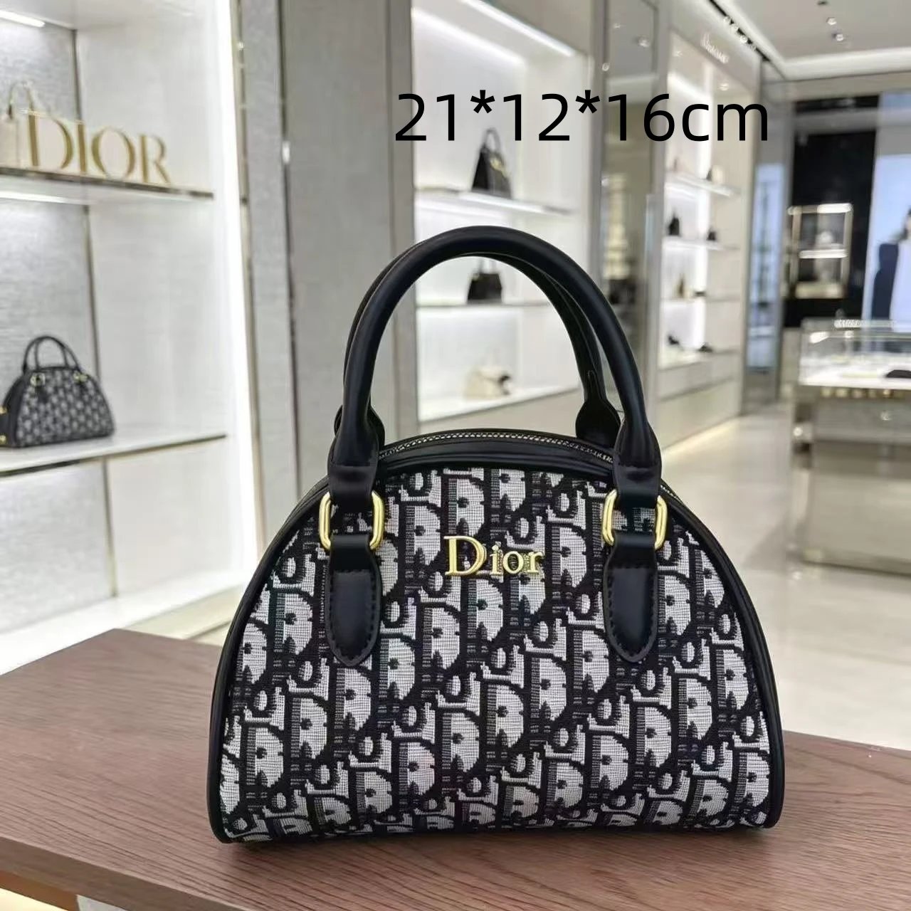 Louis Vuitton Shoulder Bags Monogram Flap Chain Bag — 19