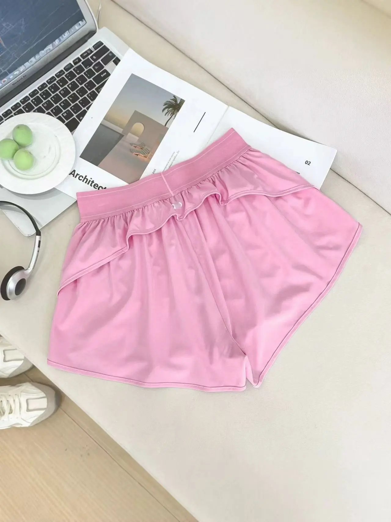 alo Shorts High-Waisted Layered Athletic — 16
