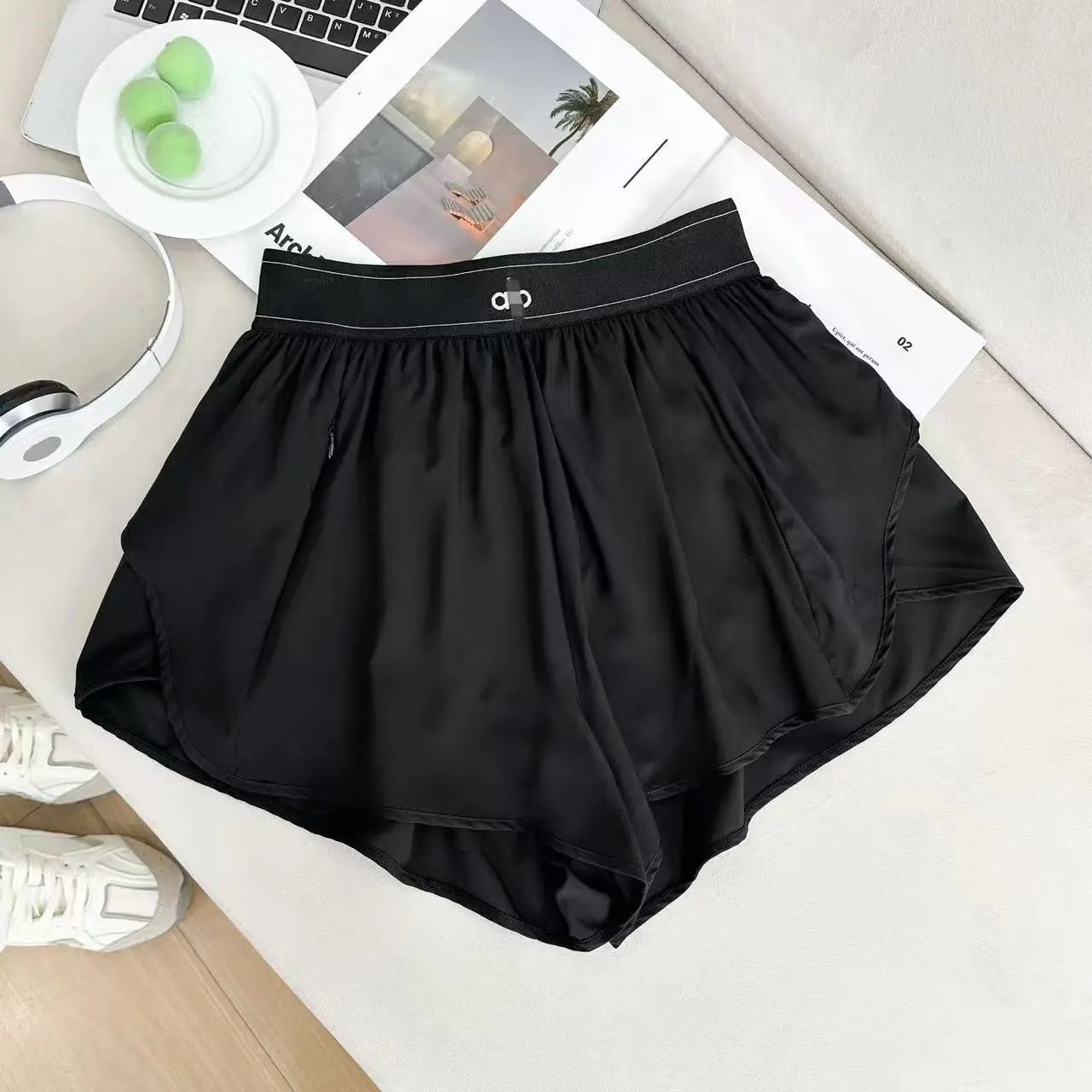 alo Shorts High-Waisted Layered Athletic — 15