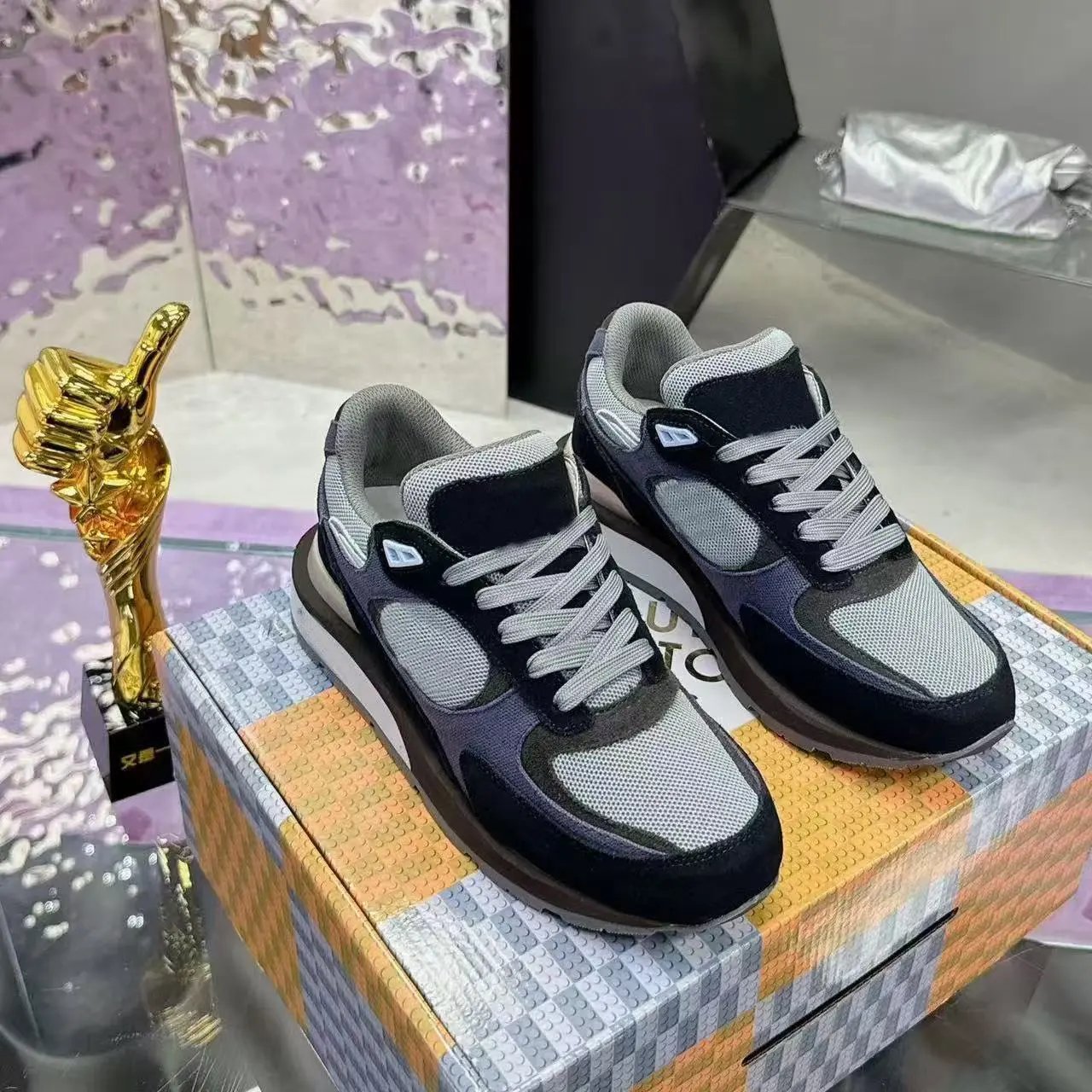Louis Vuitton Sneakers Low-top mesh and suede lace-up with LV monogram panels — 27