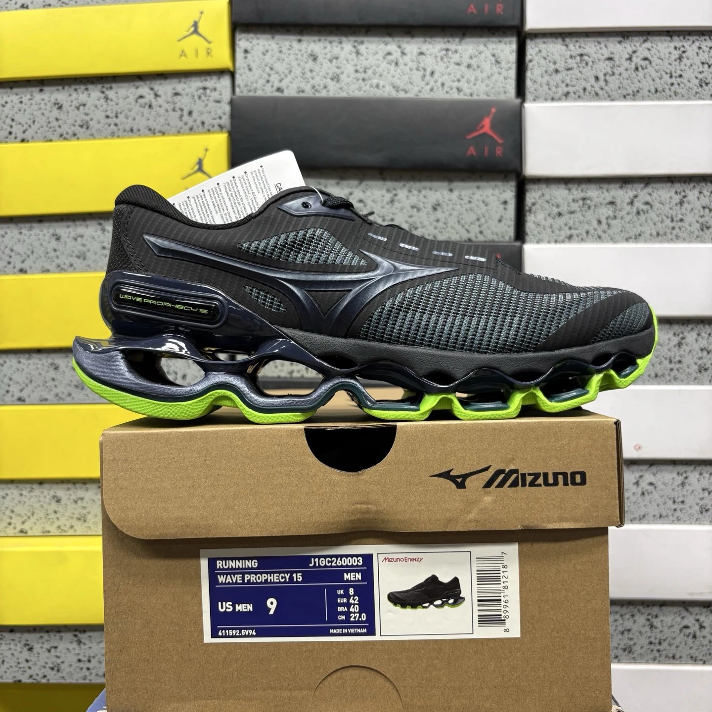 黑色/绿色 J1GC260003