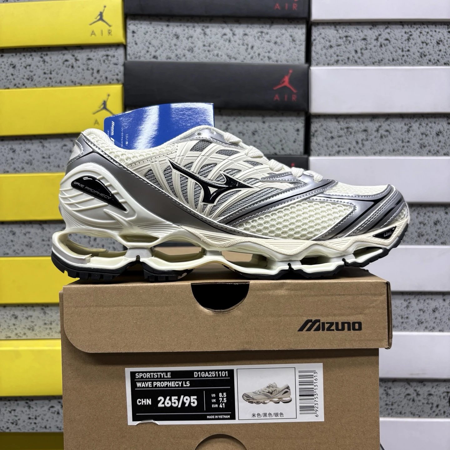 米色/银色 D1GA251101