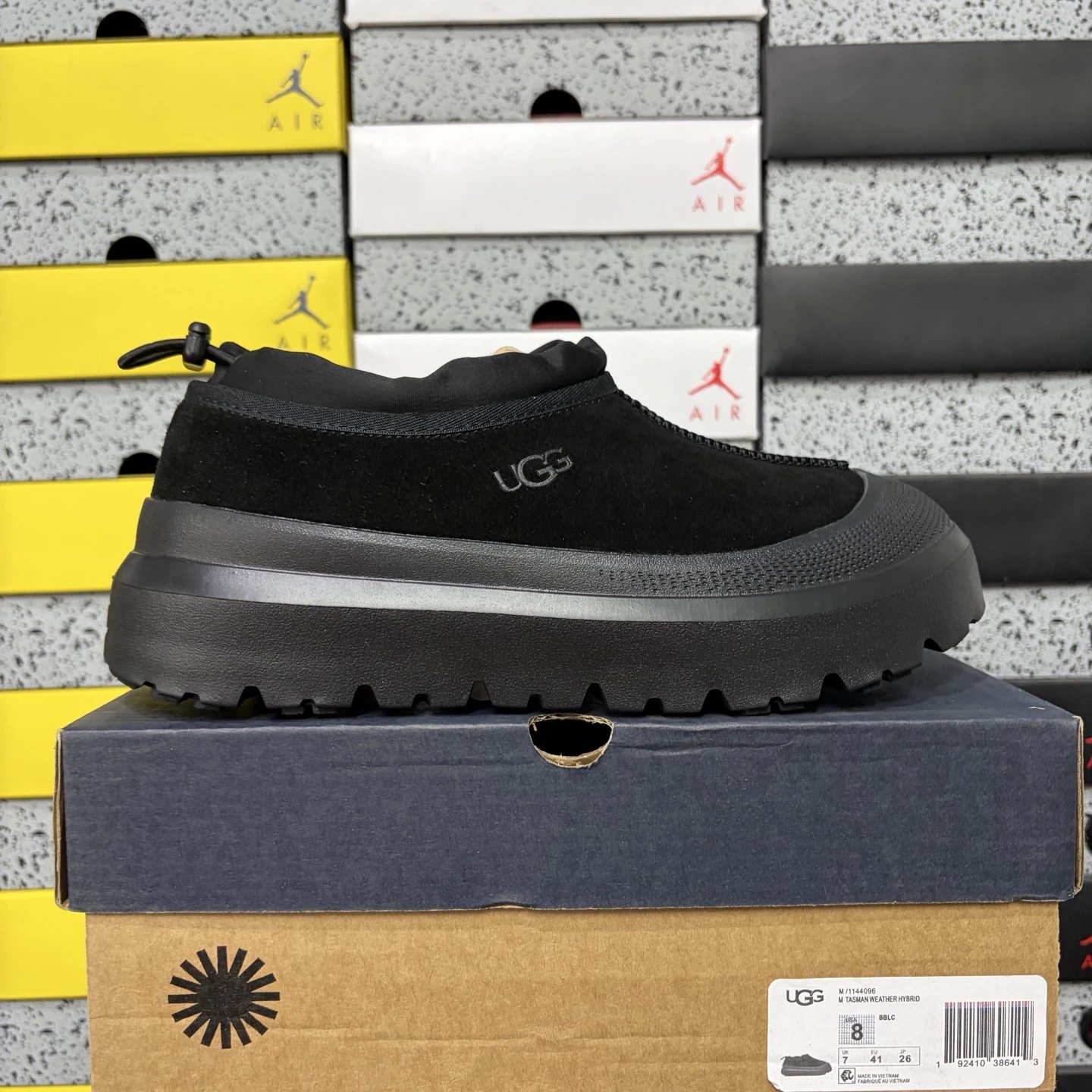 Low cut Tasman Black -4096 39-44