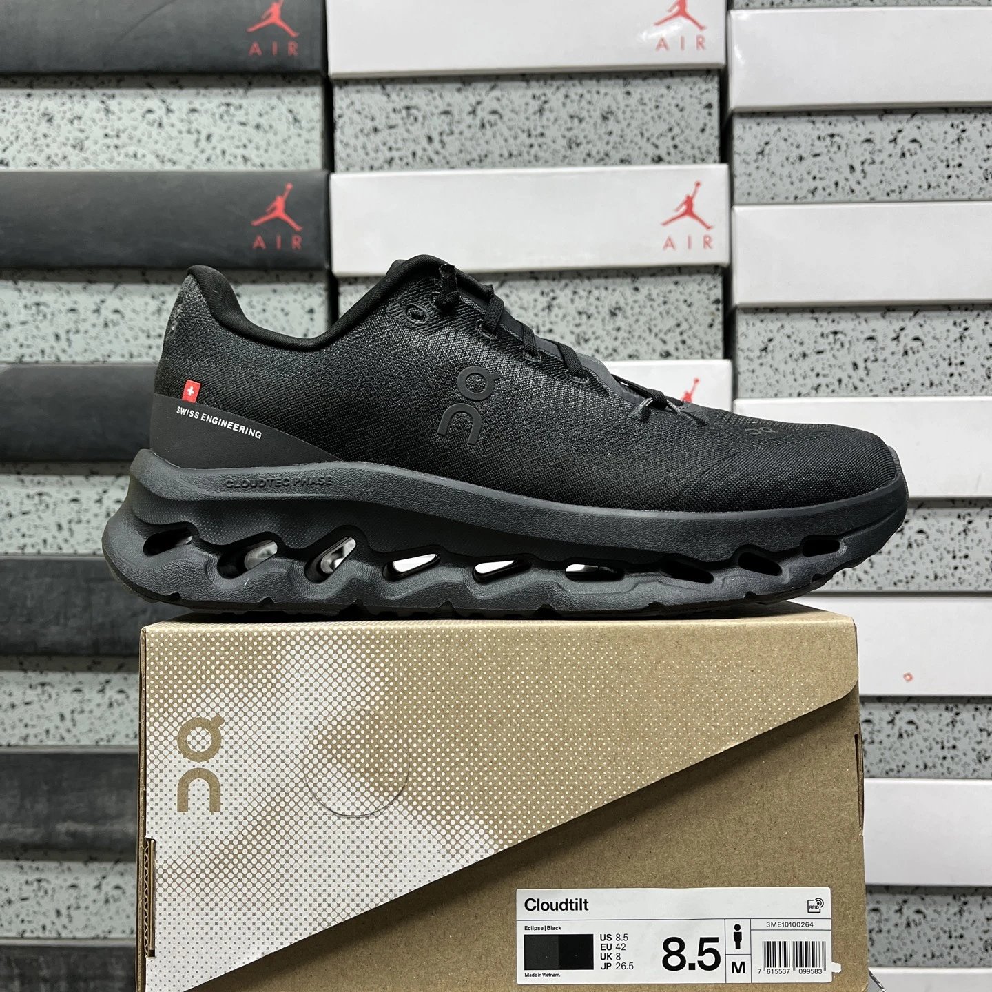 Cloudtilt Shoe photo 3