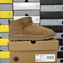 thumbnail for [TOP Edition] Snow Boots Link 1
