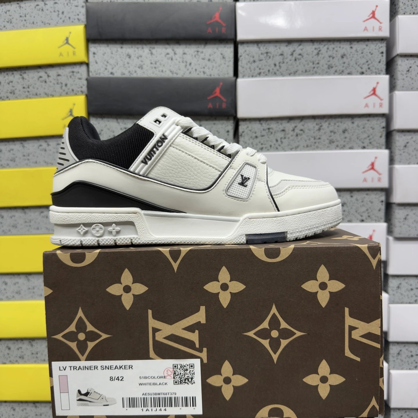 WHITE/BLACK 白黑