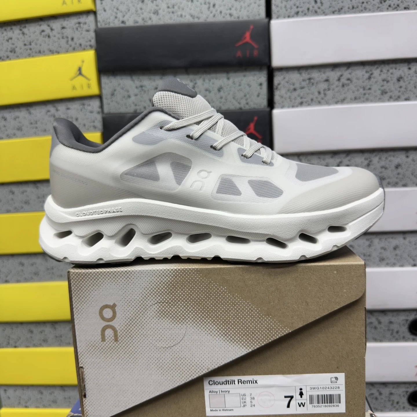 3WG10243228