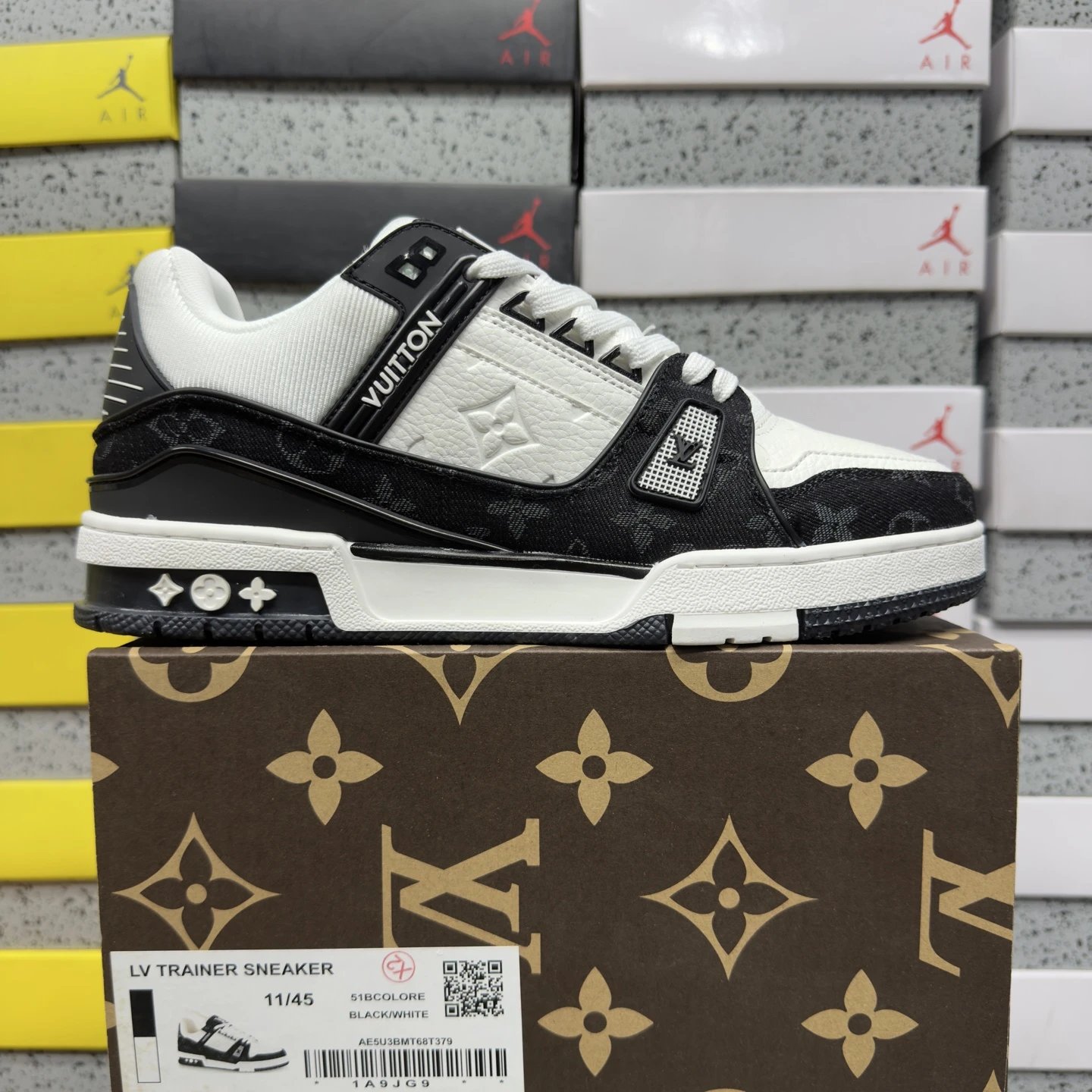 BLACK/WHITE 白黑牛仔
