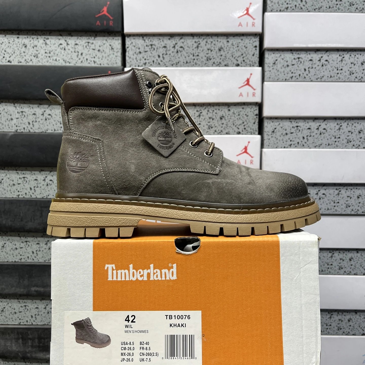 Timberland 6-Inch Classic Boot photo 3