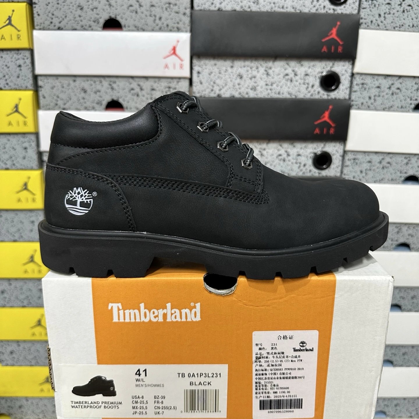 Timberland 6-Inch Classic Boot photo 4