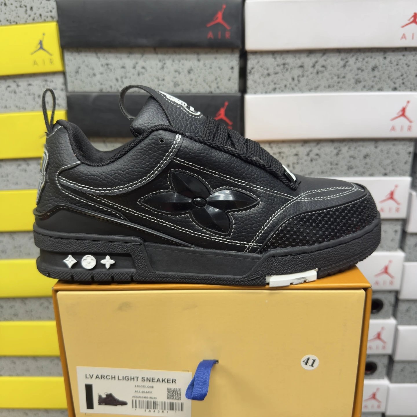 ALL BLACK 黑白四叶草