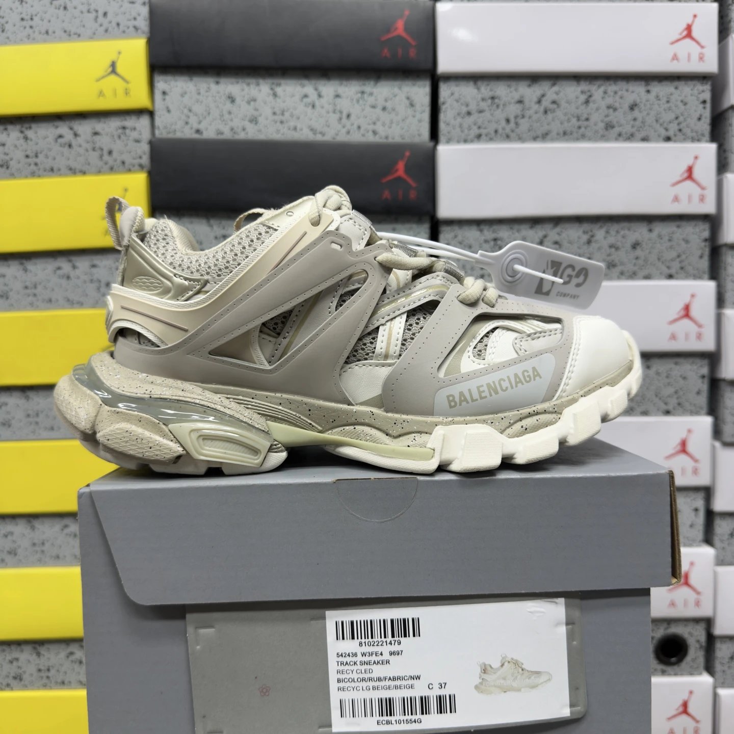 9697米白白标