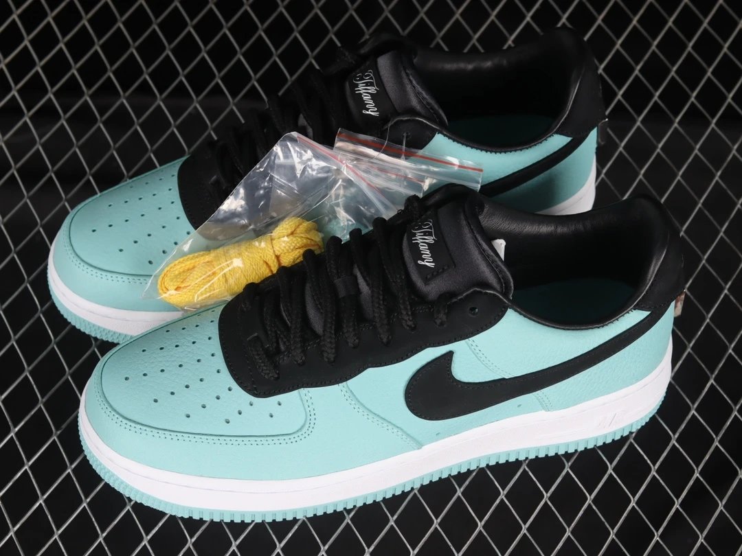 Nike Air Force 1 Low SP Tiffany & Co. 1837 Friends & Family DZ1382-900