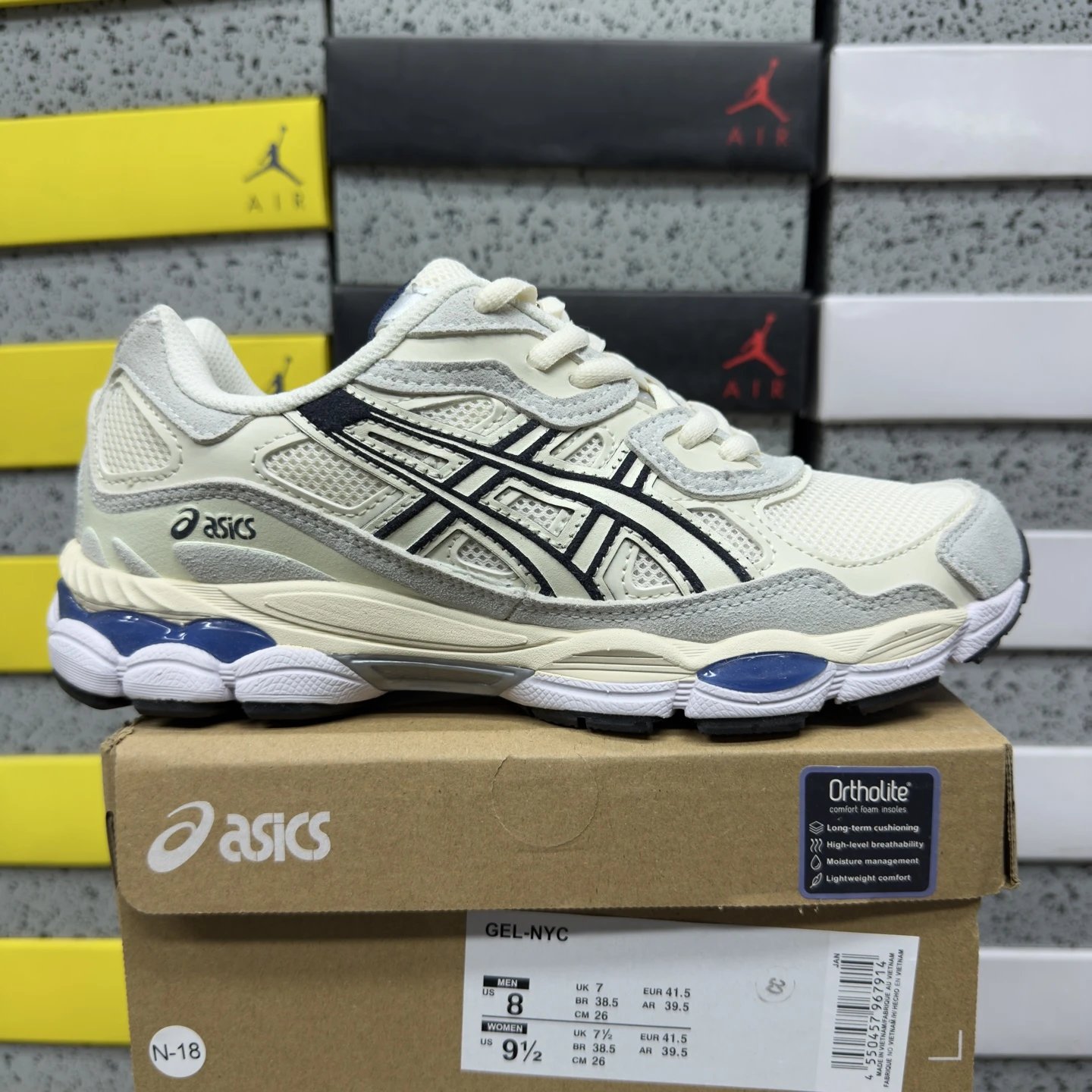 Beige blue