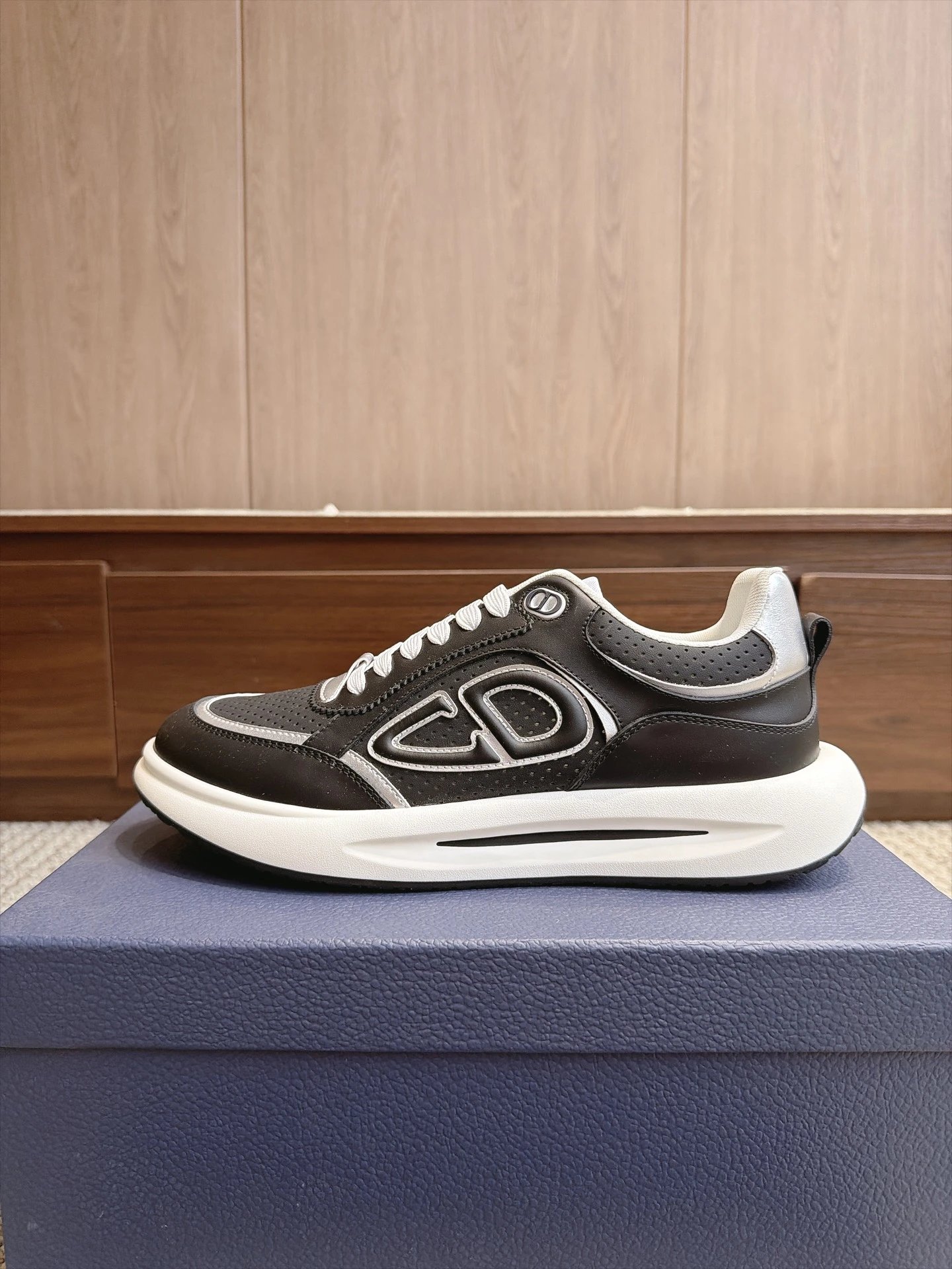 CD Mesh Breathable Athletic Casual Shoe photo 6