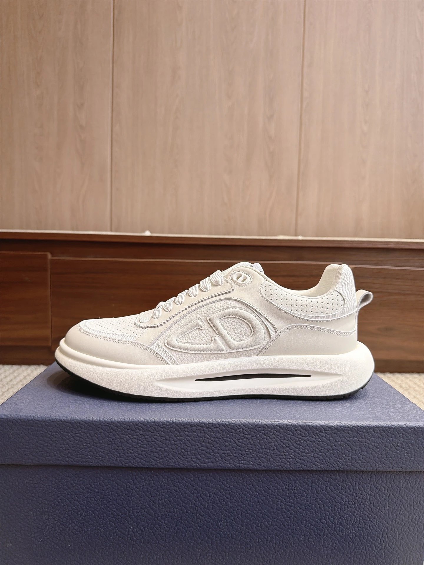 CD Mesh Breathable Athletic Casual Shoe photo 3
