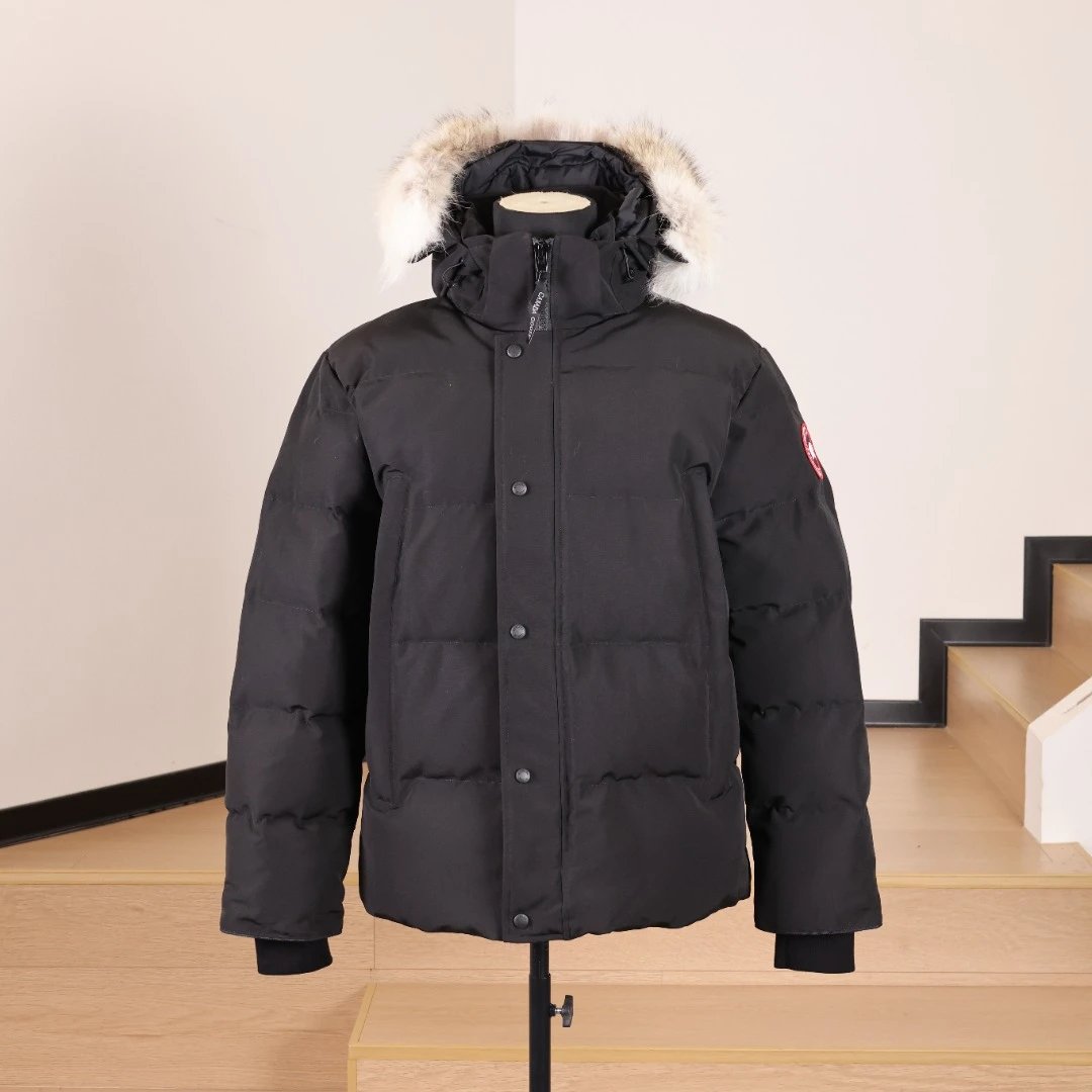 Canada Goose Wyndham Parka photo 2