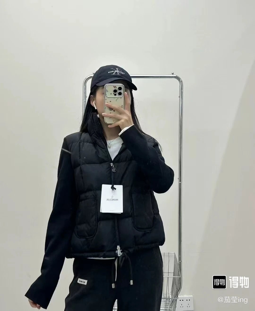 Moncler Padded Corduroy Lightweight Down Jacket photo 8